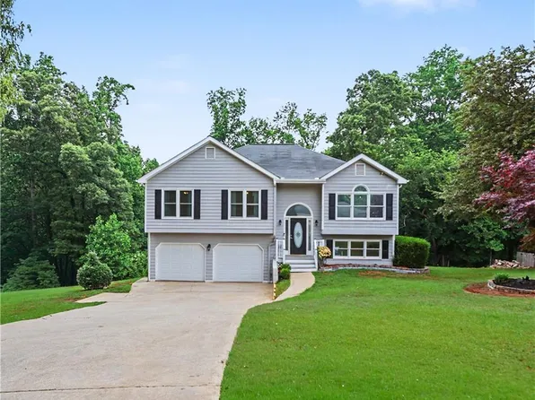 5643 Pipsissewa Dr, Flowery Branch, GA 30542