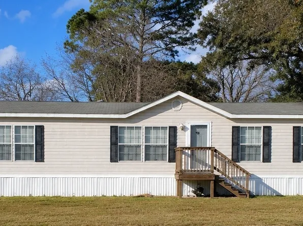 46 Airport St E, Centreville, AL 35042