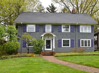 2285 Demington Dr, Cleveland Heights, OH