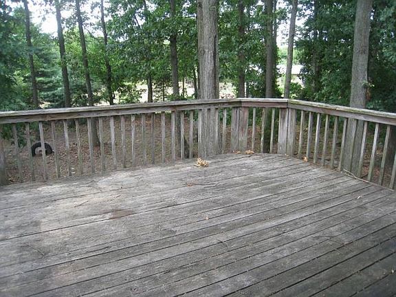 Outdoor deck