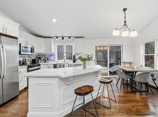 1 Pine Grove Ln, Dartmouth, MA 02747