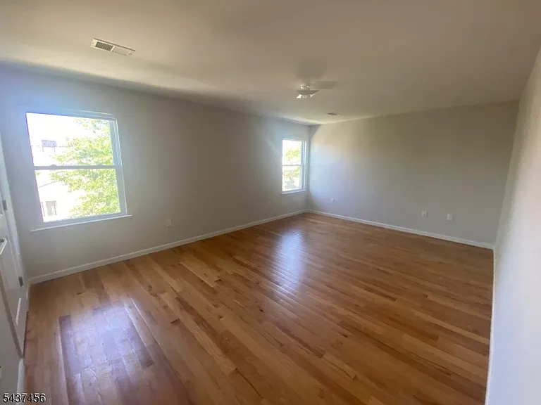 710 Court St — Photo 18