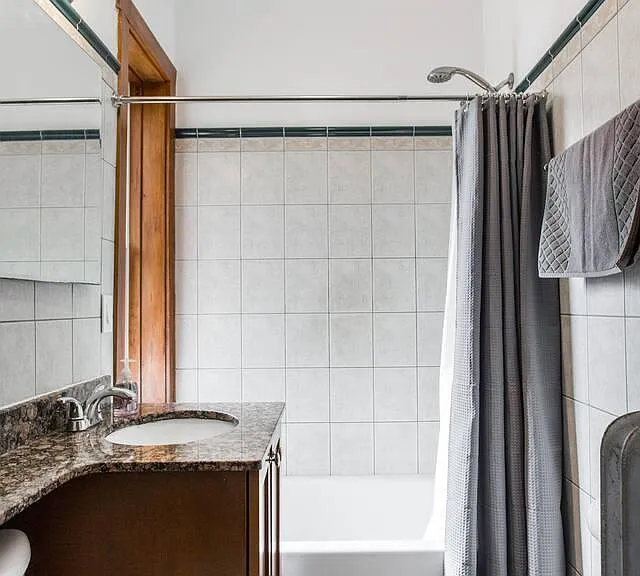 4121 W Henderson St #2B — Photo 13