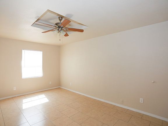 4th image of 3102 N Tom Green Ave