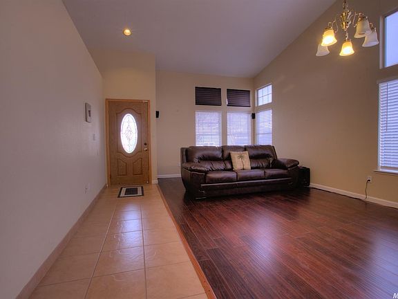 3rd image of 5404 Farmhouse Ct