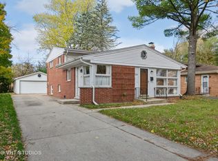 205 Kenloch Ave, Libertyville, IL 60048