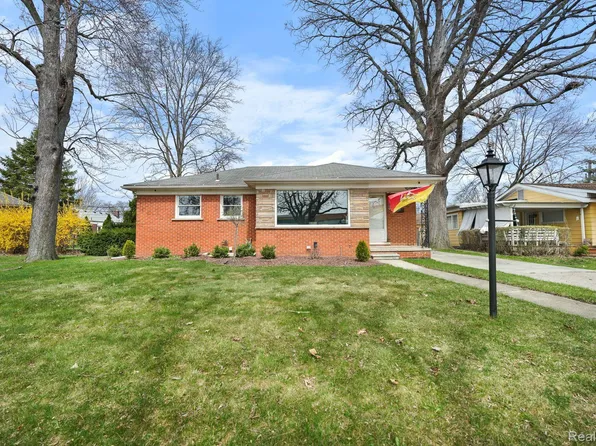 18722 Champaign Rd, Allen Park, MI 48101