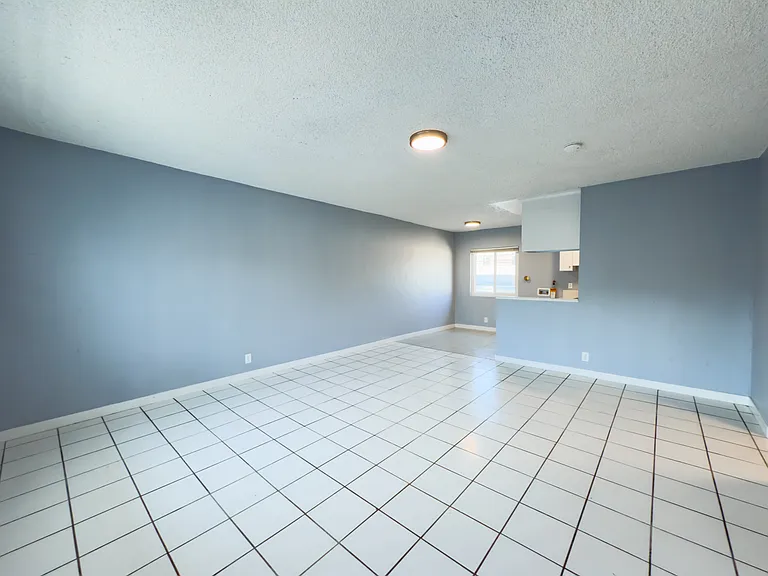10374 Long Beach Blvd #8 — Photo 7