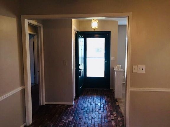 5th image of 2501 NW 114th Ter