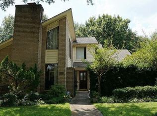9202 Sabastian Dr, Houston, TX 77083