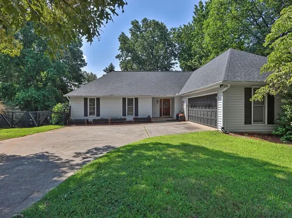 5209 Lanton Dr, Gainesville, GA 30504