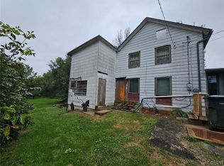 10086 Trexler Rd, Breinigsville, PA 18031