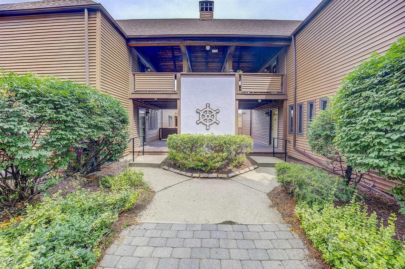 350 N Water St APT 1-5 photo 1