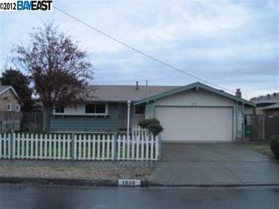 (Undisclosed Address), Hayward, CA, 94545