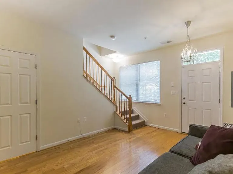 1418 Shippen Ln SE #3 — Photo 2
