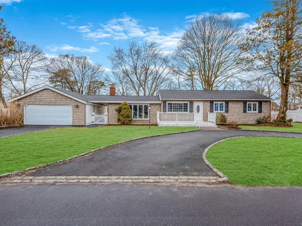 183 Brentwood Street, Bay Shore, NY 11706
