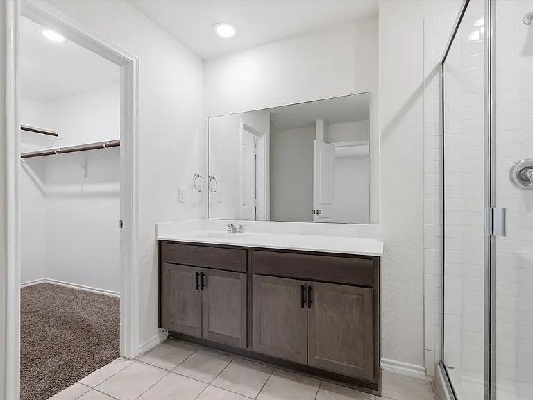 1810 Aslynn Cir — Photo 18