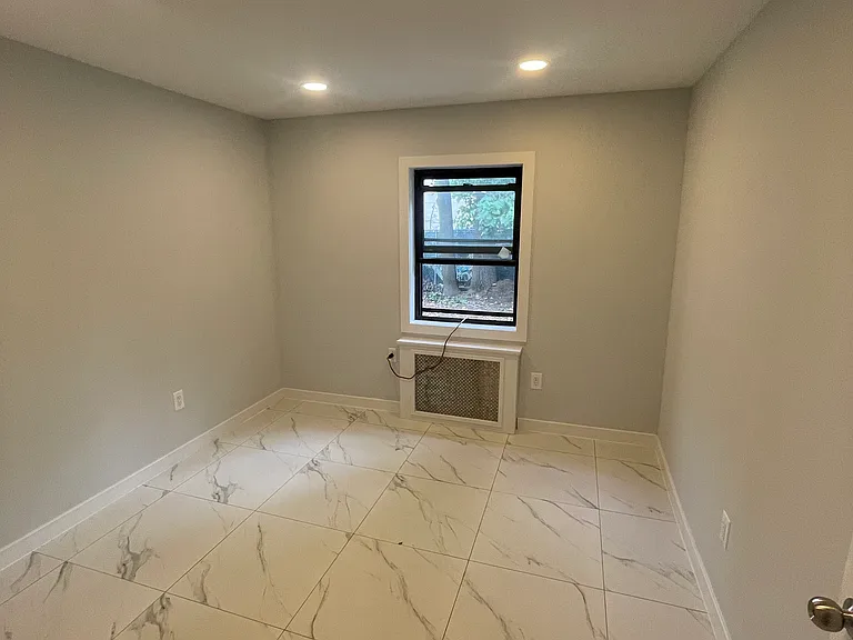 2890 Lafayette Ave #1 — Photo 8