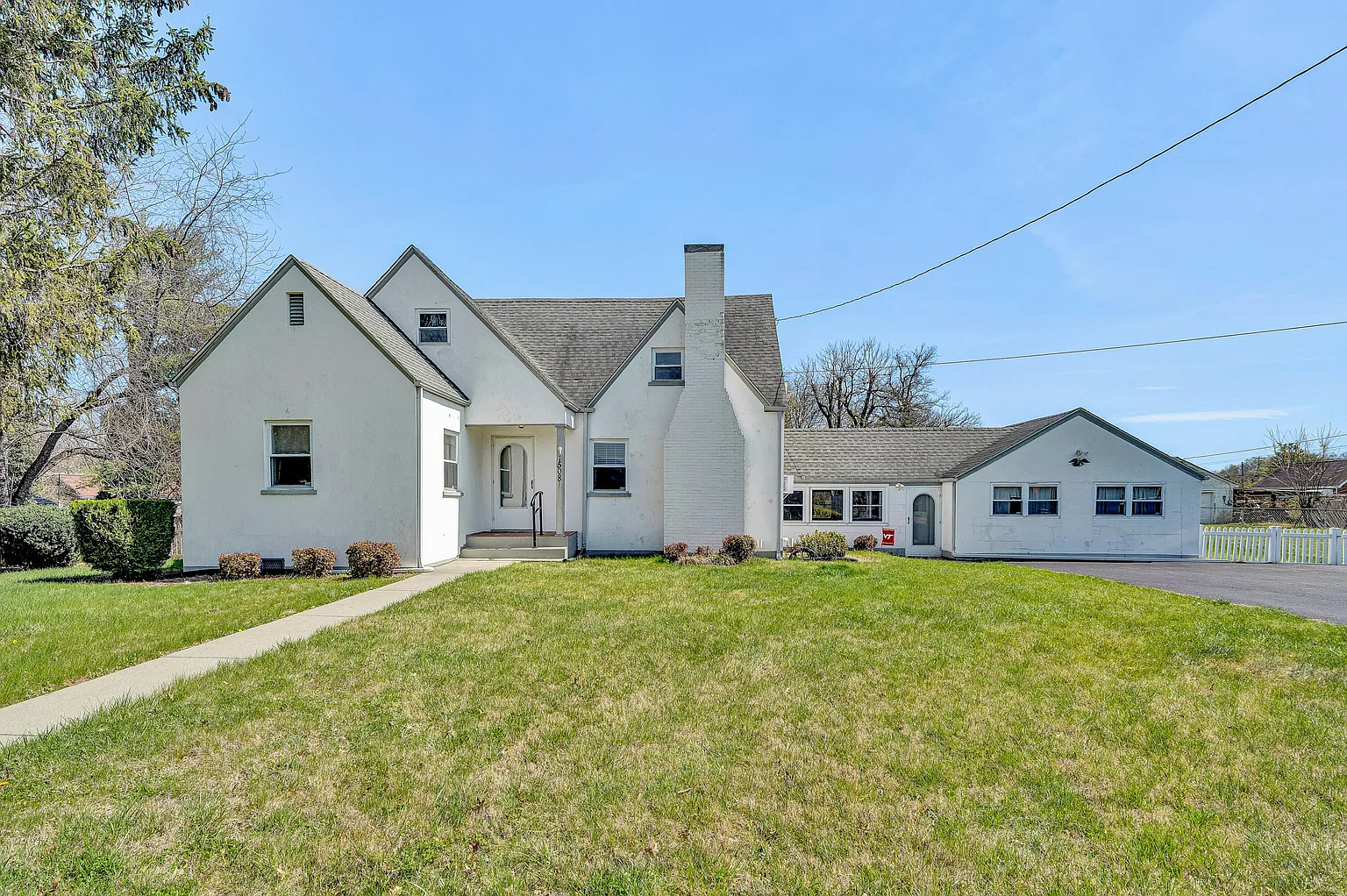 1508 Orchard Dr photo 1