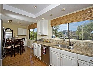 1st image of 835 East Ave