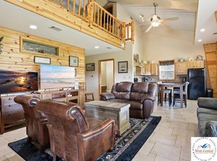 21756 Flippin Rd, Warsaw, MO 65355