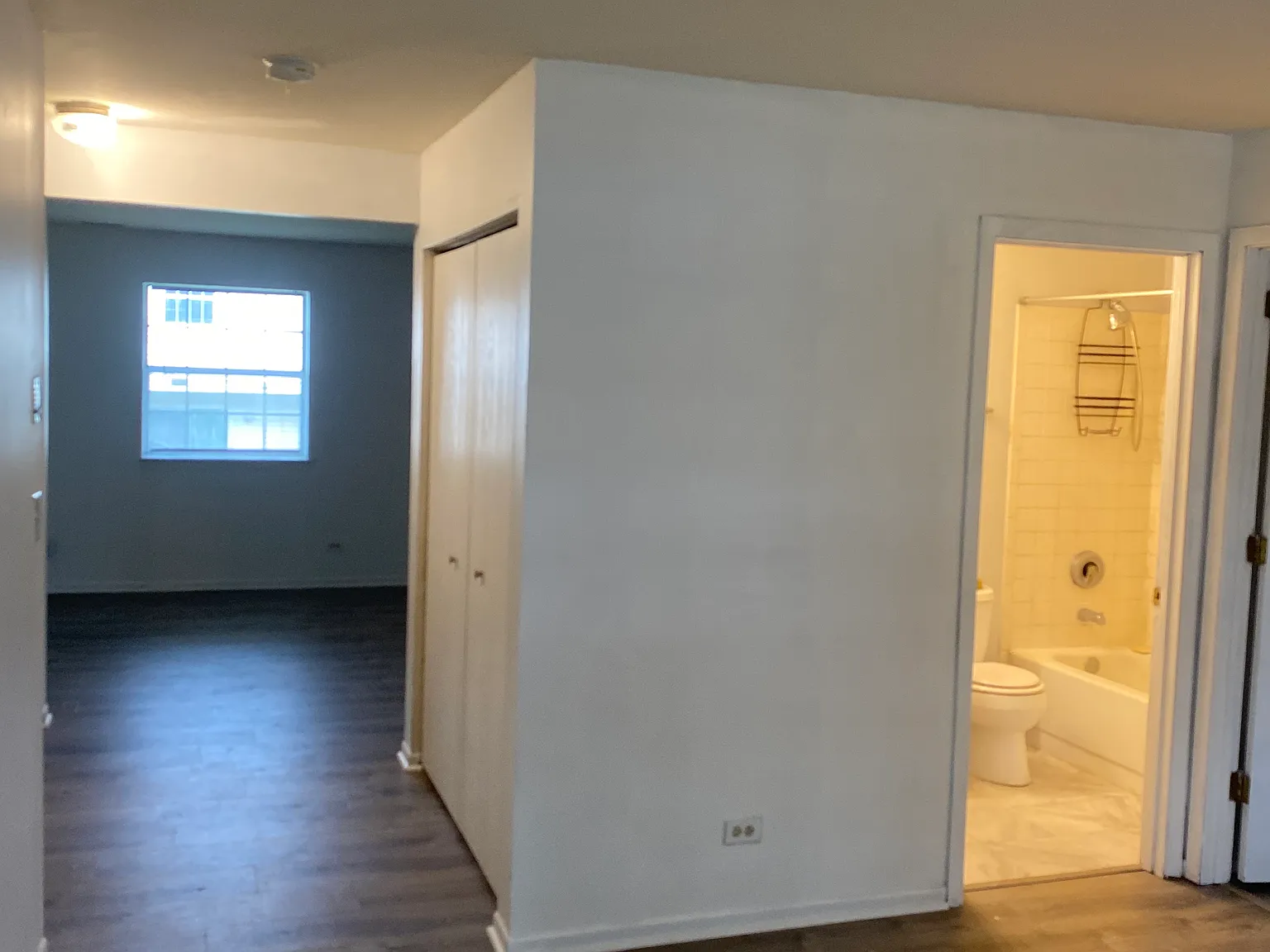 1 bed, 800 sqft, $1,650 — Photo 2