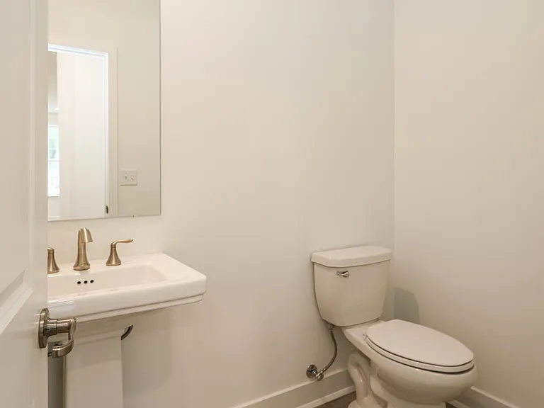71 Veterans Way — Photo 11