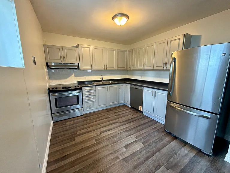 338 Saint Vincent St #LOWER — Photo 3