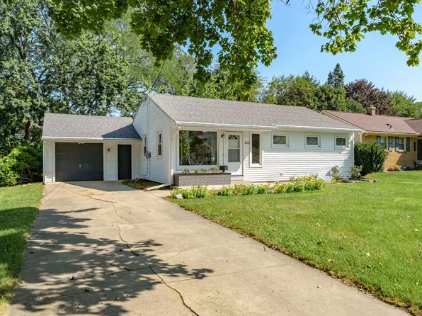 2109 Golfview Ave, Kalamazoo, MI 49001