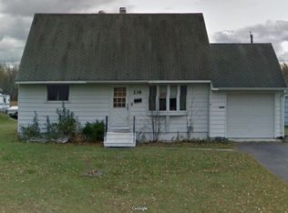 238 Kent Rd, Hoyt Lakes, MN 55750