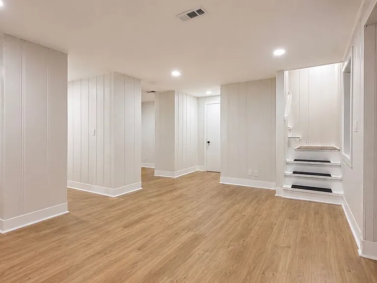 3556 N Wareingwood Dr — Photo 22
