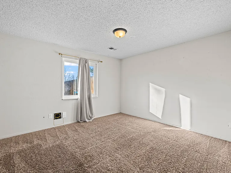 3811 Findlay Ln — Photo 13