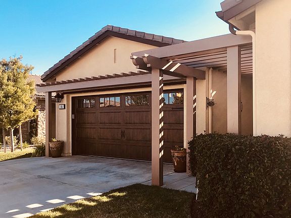 Steel wood tone garage door