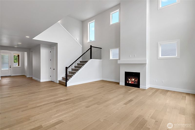 5th image of 1617 Lockridge Loop E #9