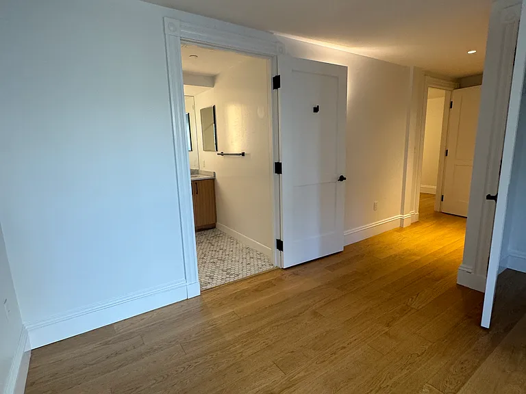 87 Gardner St — Photo 23