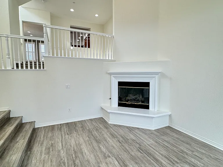 1331 Bayside Cir — Photo 15