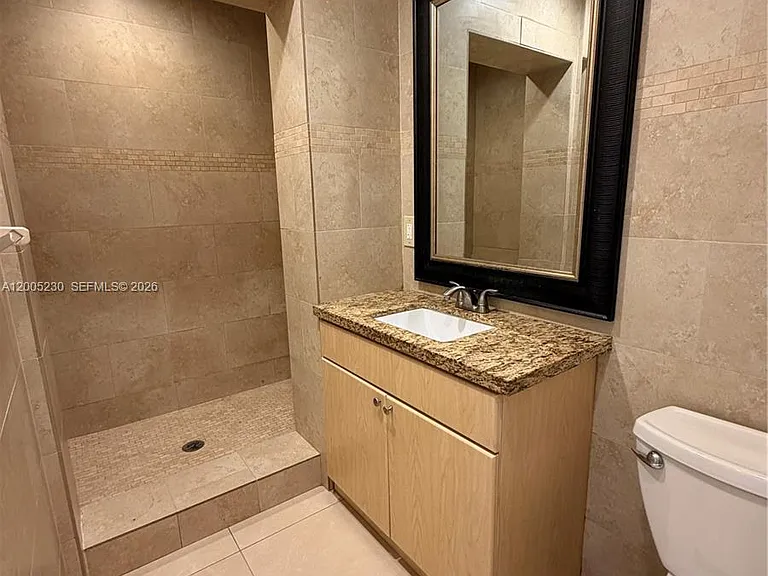 3011 N 74th Ave — Photo 17