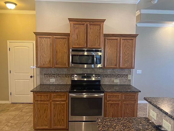 4th image of 3503 Sands Ln