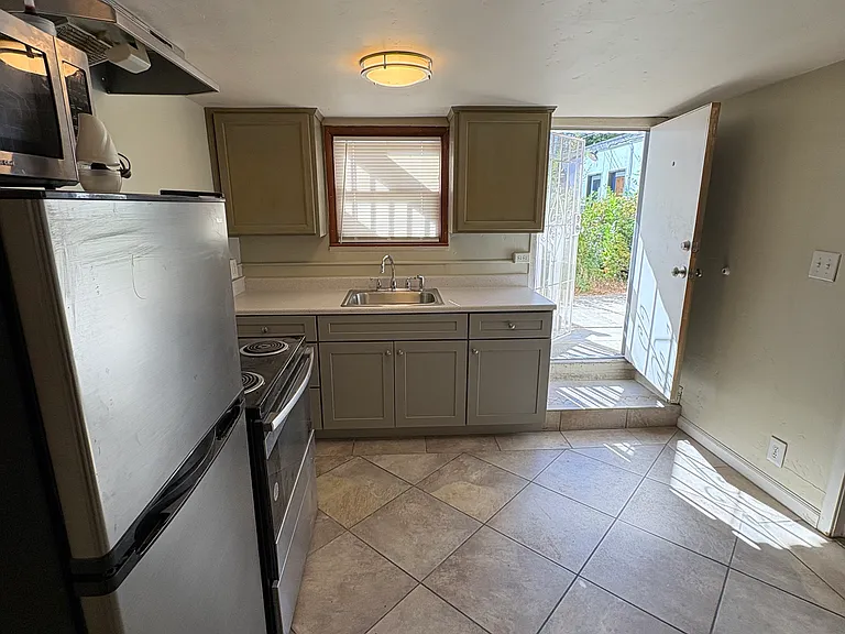 2516 N St #4 — Photo 18