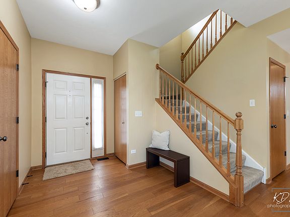 4th image of 3021 Roxbury Ct