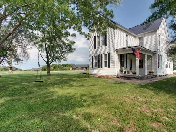 9803 Columbus Rd, Fowler, IL 62338