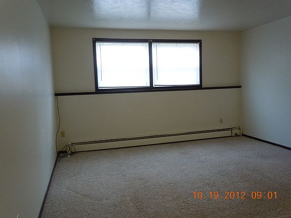 3rd image of 901 22nd Ave NW #7A