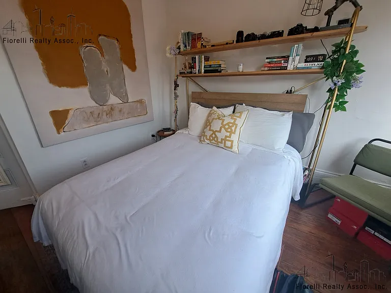 Charter St — Photo 11