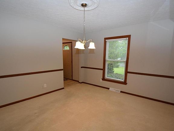 2nd image of 6949 Windwood Dr