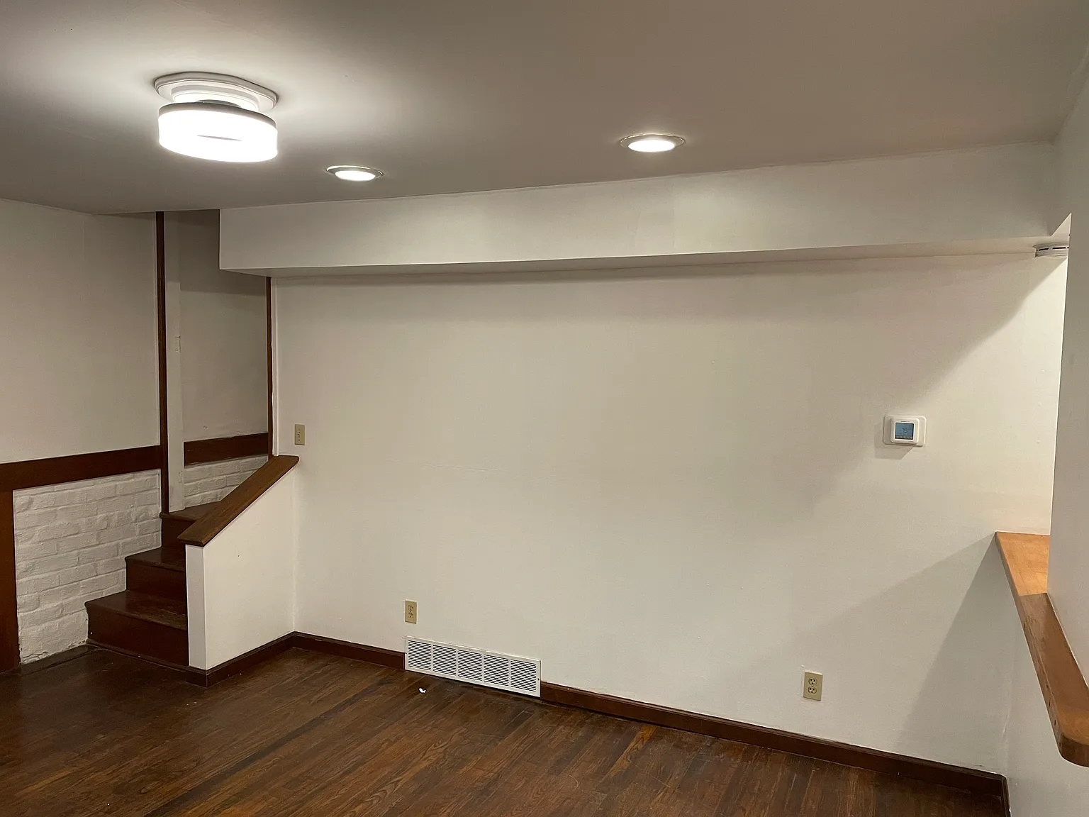 3 bed, 1.5 bath, 1350 sqft, $1,650 — Photo 4