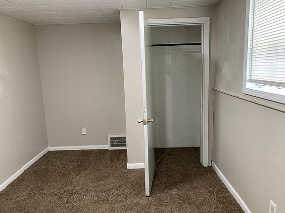 3rd image of 6128 Lausche Ave #3