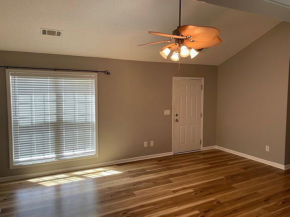 Living room_08292022