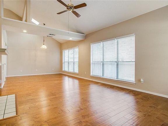 4th image of 1419 Golden Gate Dr
