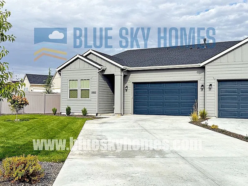 2 bed, 2.0 bath, 1833 sqft, $2,345 — Photo 1