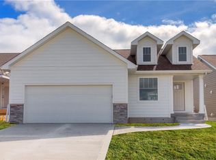 4122 NW Northwood Dr, Ankeny, IA 50023